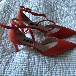 EUC NINE WEST SASHA Heels. Orange 10.5